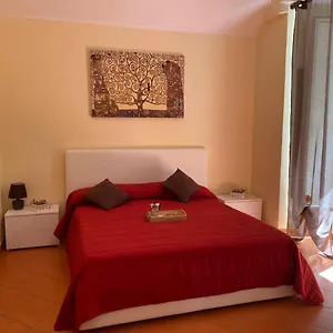 In Love: Vicoletto Dei Presepi Apartment Neapel